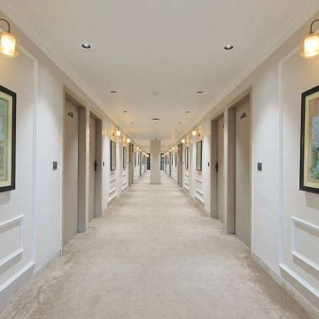 אחמדאבאד Hotel Royal Town מראה חיצוני תמונה