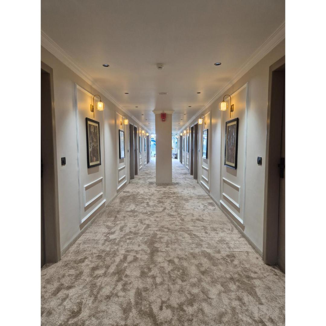 אחמדאבאד Hotel Royal Town מראה חיצוני תמונה